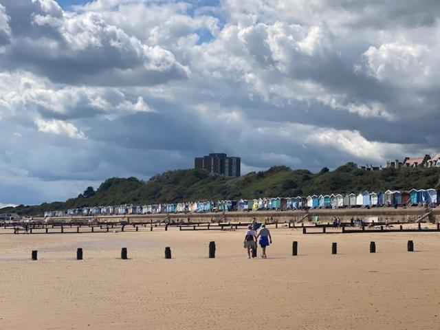 8 Bed Sun Decked Caravan Unlimited High Speed Wifi And Fun At Seawick Holiday Park Clacton-on-Sea Eksteriør bilde